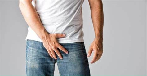 Nắng nóng khiến bệnh vùng kín nam “hoành hành”